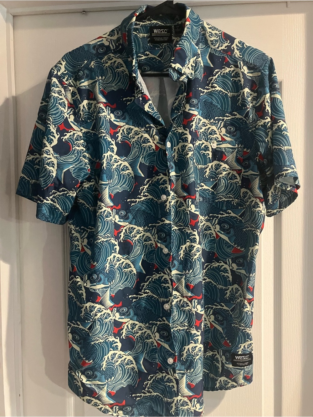 WESC Small Men’s Short-Sleeve Navy Wave Print Shirt